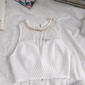 Write Medium Crop Top & Neck Gold Chain